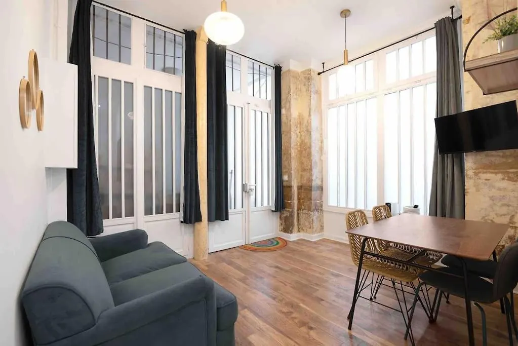 Apartamento Montmartre, Gare De L'est, 1 2 A 4p *